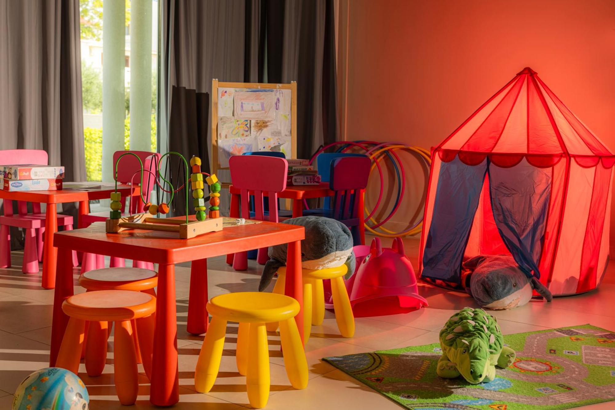 Family Hotel Pagus 파그 외부 사진