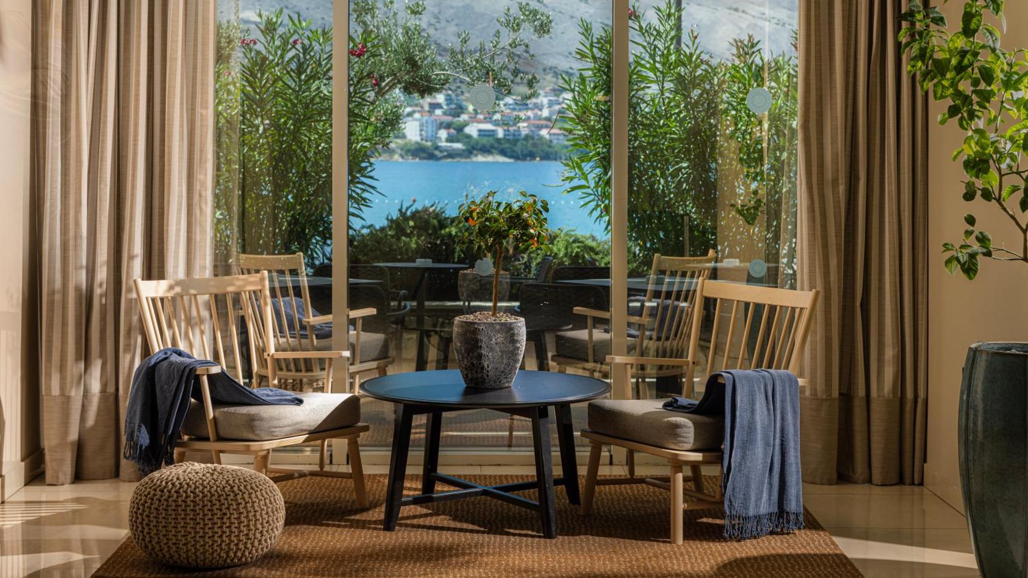 Family Hotel Pagus 파그 외부 사진
